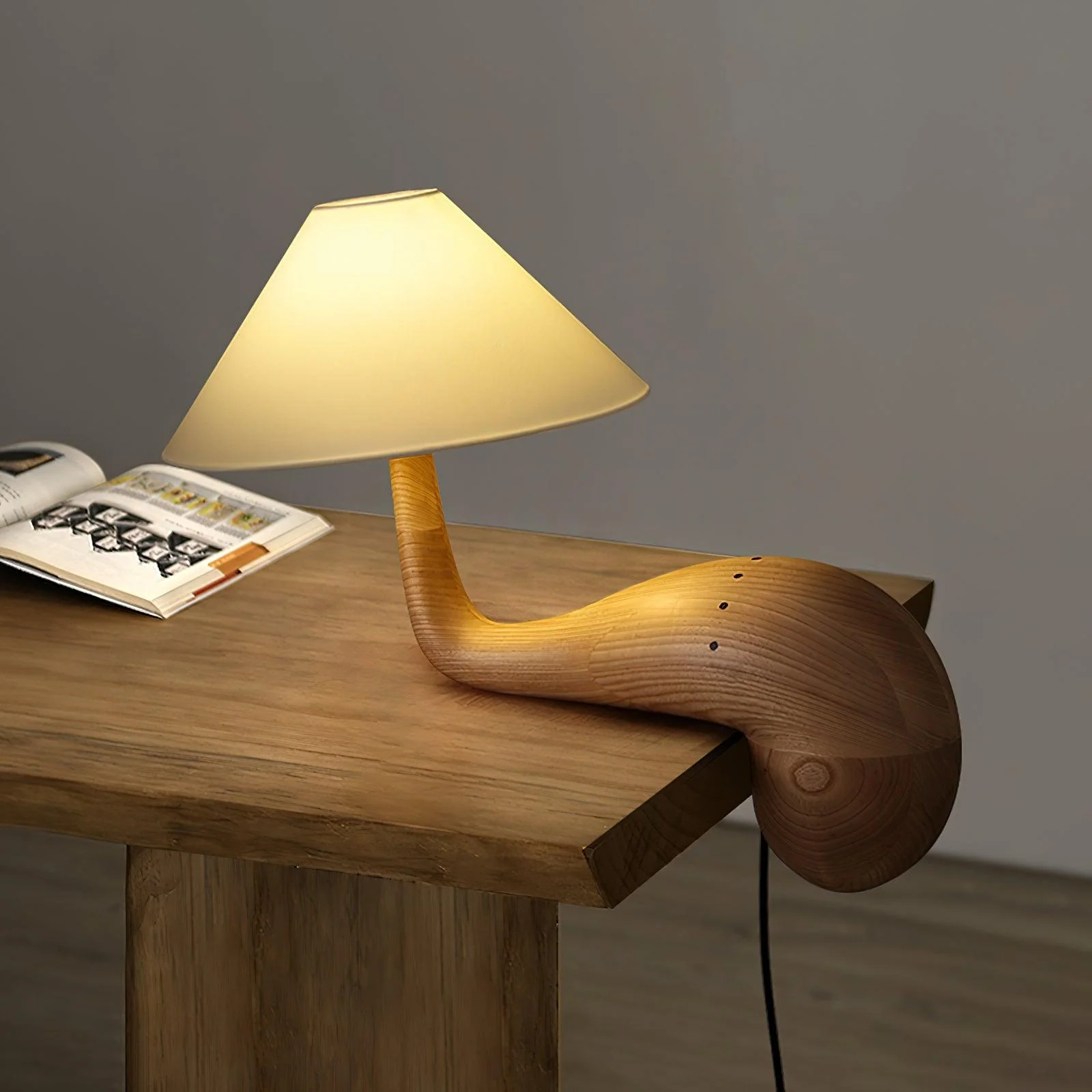 Aluneth – Houten Tafellamp met Laagprofiel en Minimalistisch Ontwerp - Image 9