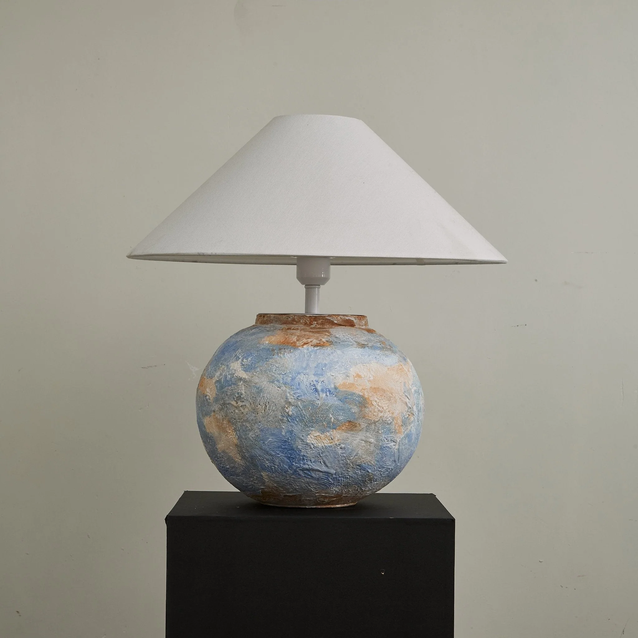 Aurellore – Tafellamp in Aardetinten met Aquarelstructuur - Image 13