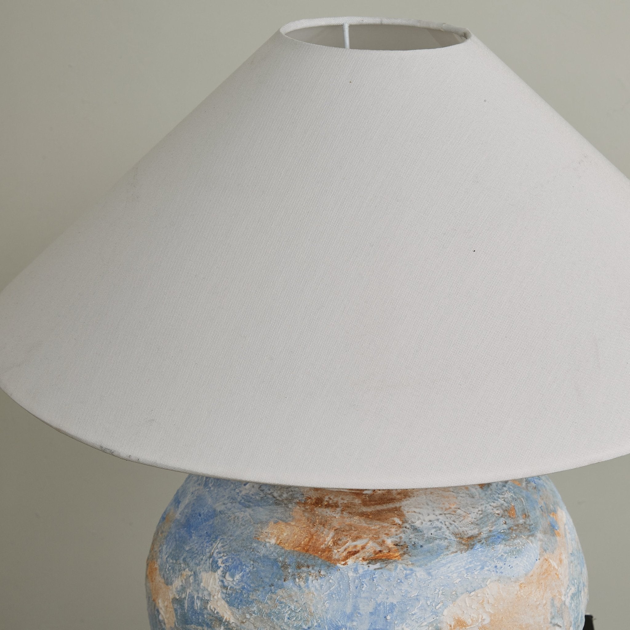 Aurellore – Tafellamp in Aardetinten met Aquarelstructuur - Image 15