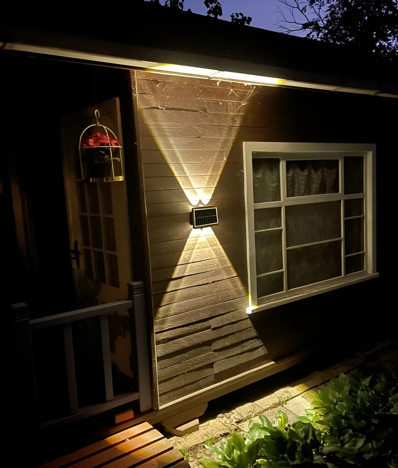 Auristia - Waterdichte LED Solar Wandlamp voor Buiten met Up & Down Verlichting - Image 11