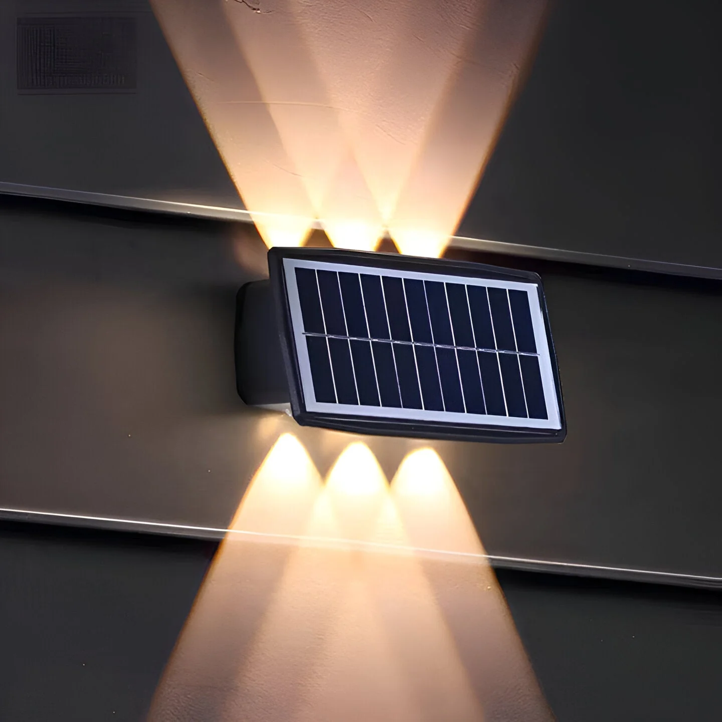 Auristia - Waterdichte LED Solar Wandlamp voor Buiten met Up & Down Verlichting - Image 12