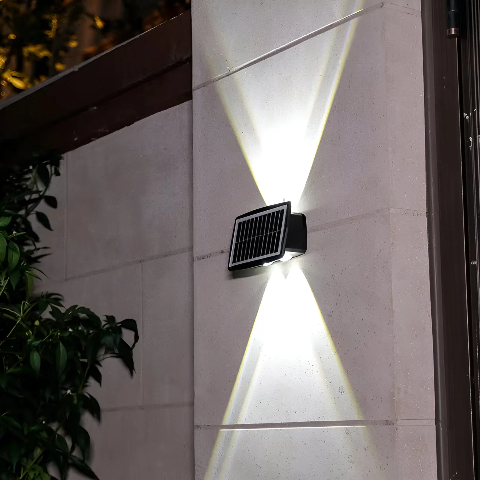 Auristia - Waterdichte LED Solar Wandlamp voor Buiten met Up & Down Verlichting - Image 17
