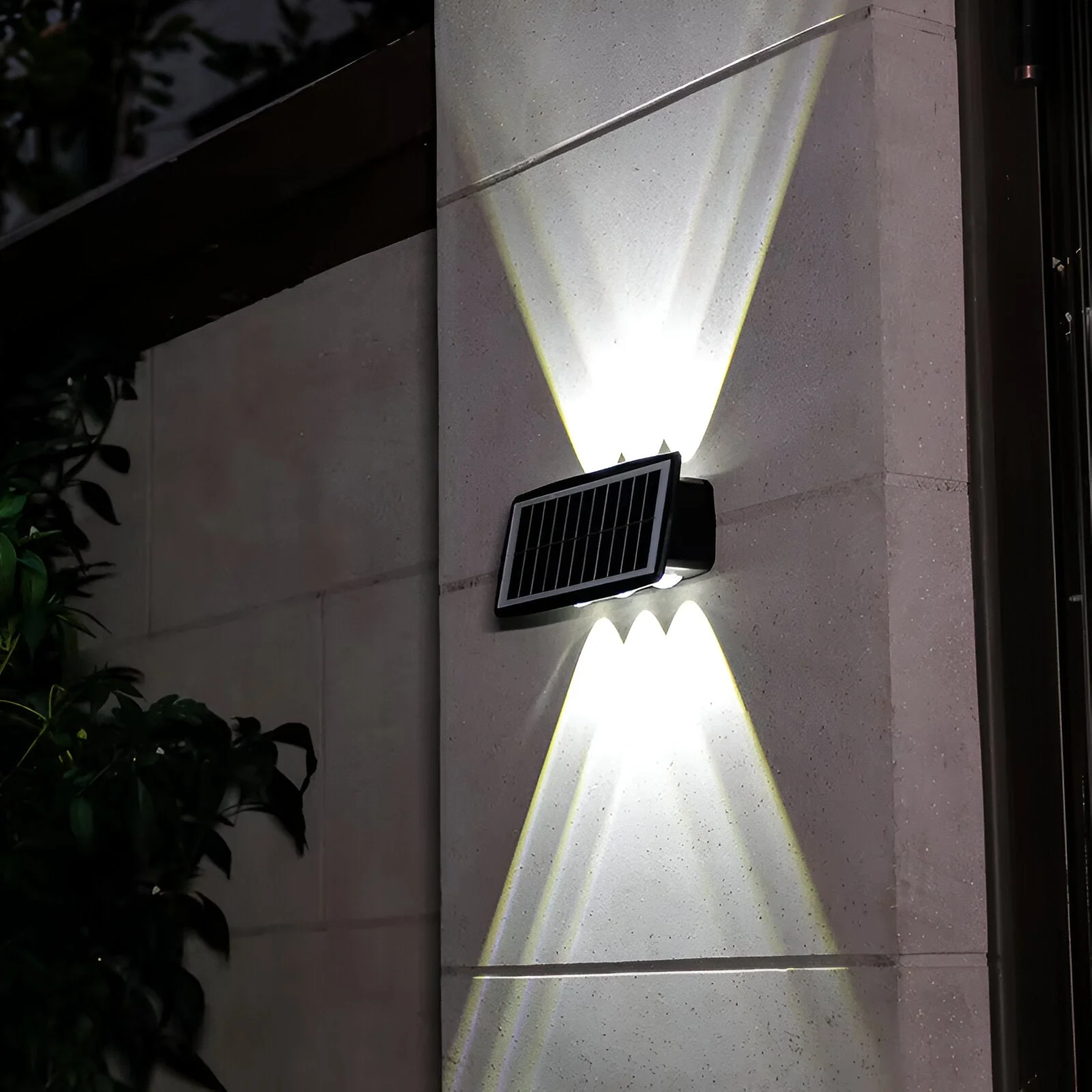 Auristia - Waterdichte LED Solar Wandlamp voor Buiten met Up & Down Verlichting - Image 19