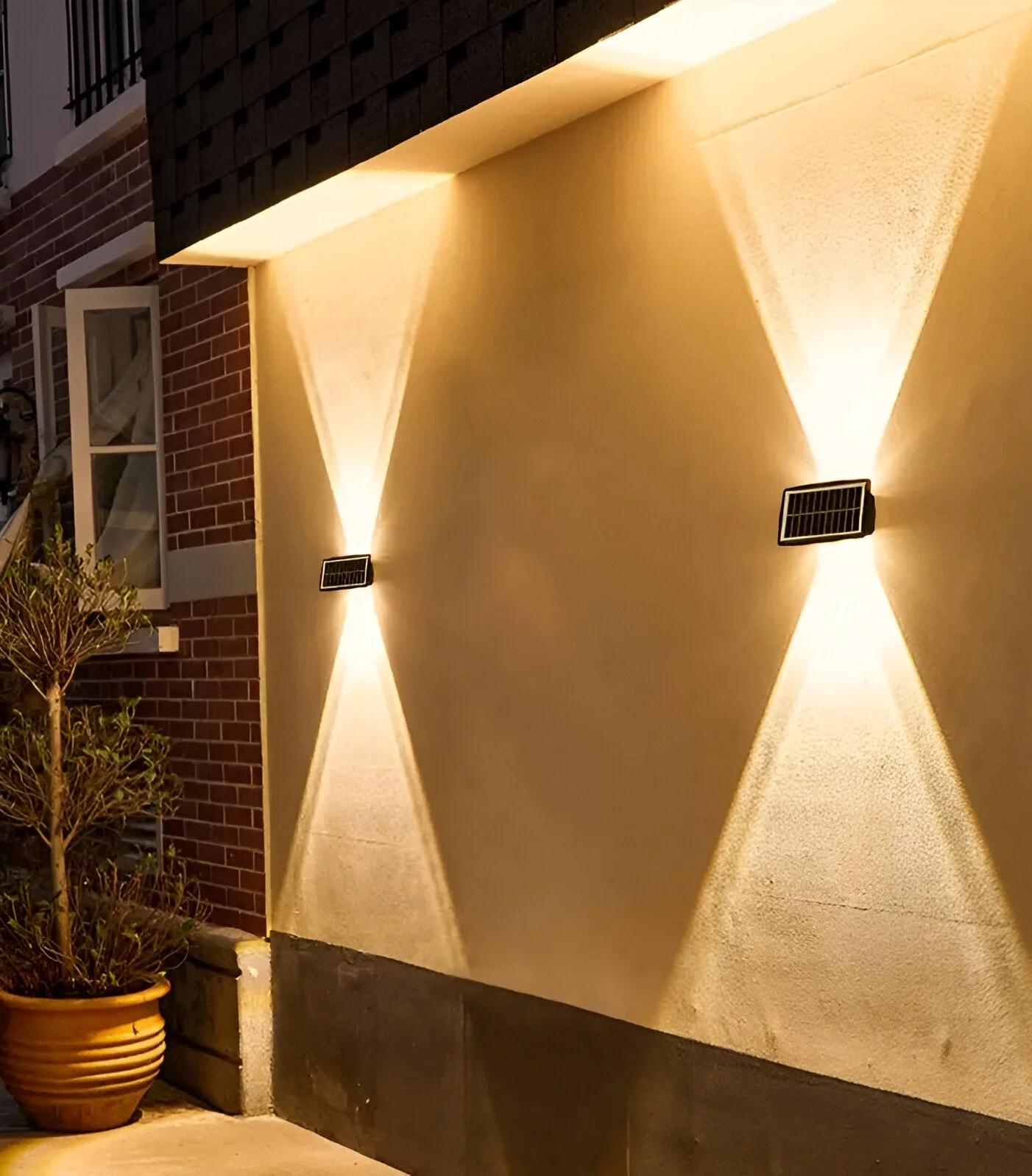 Auristia - Waterdichte LED Solar Wandlamp voor Buiten met Up & Down Verlichting - Image 5