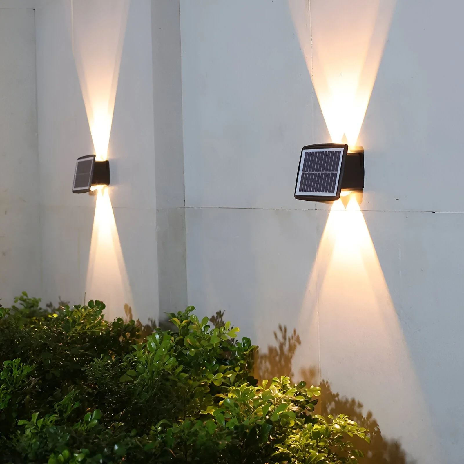 Auristia - Waterdichte LED Solar Wandlamp voor Buiten met Up & Down Verlichting - Image 7