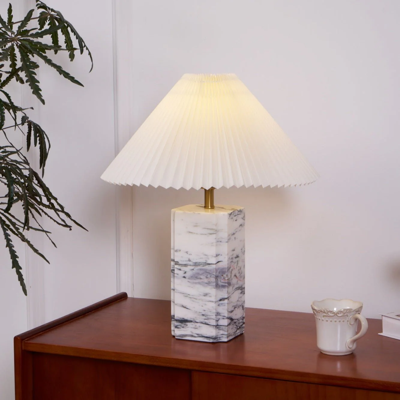 Belmora – Marmeren Tafellamp met Zachte Rondingen en Tijdloze Elegantie - Image 10
