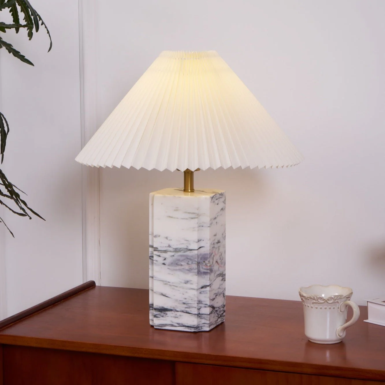 Belmora – Marmeren Tafellamp met Zachte Rondingen en Tijdloze Elegantie - Image 11
