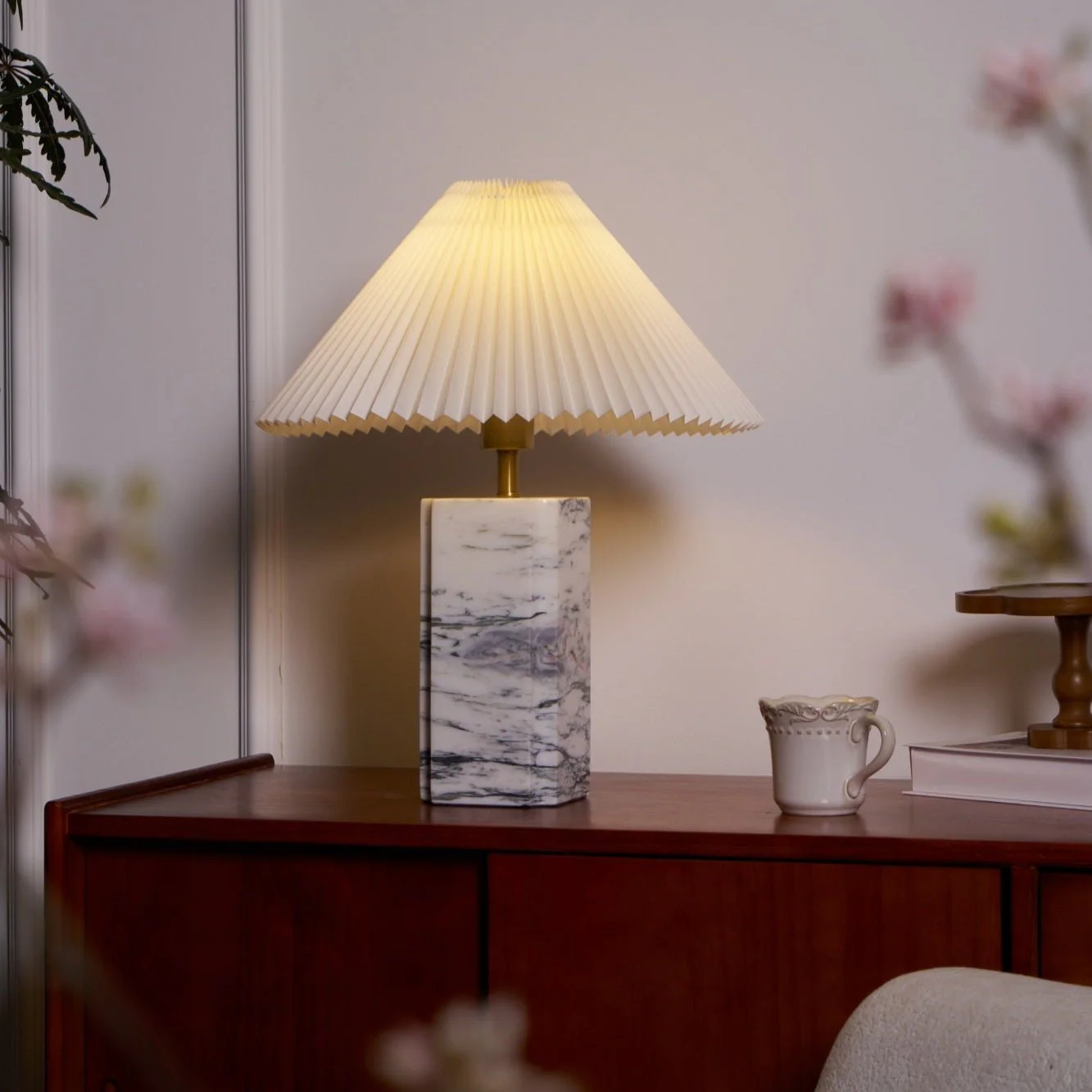 Belmora – Marmeren Tafellamp met Zachte Rondingen en Tijdloze Elegantie - Image 13