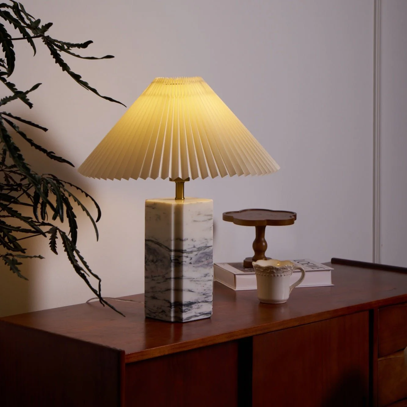 Belmora – Marmeren Tafellamp met Zachte Rondingen en Tijdloze Elegantie - Image 7