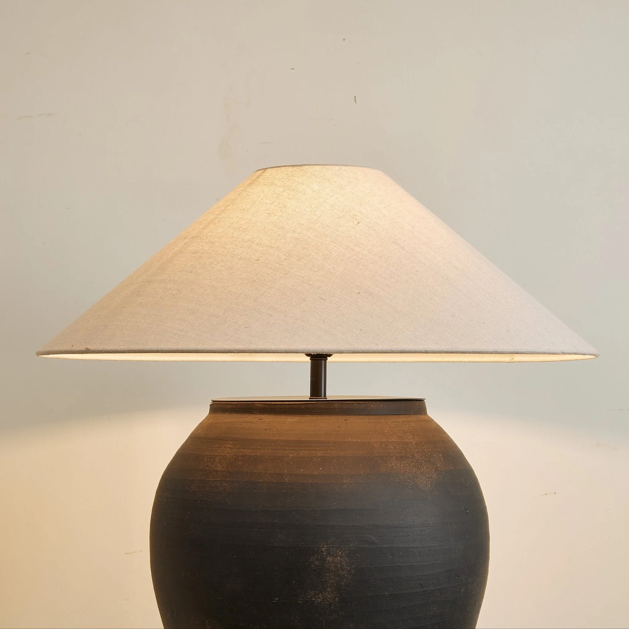 Bonvella – Terracotta Tafellamp met Organische Vorm en Aardse Uitstraling - Image 14