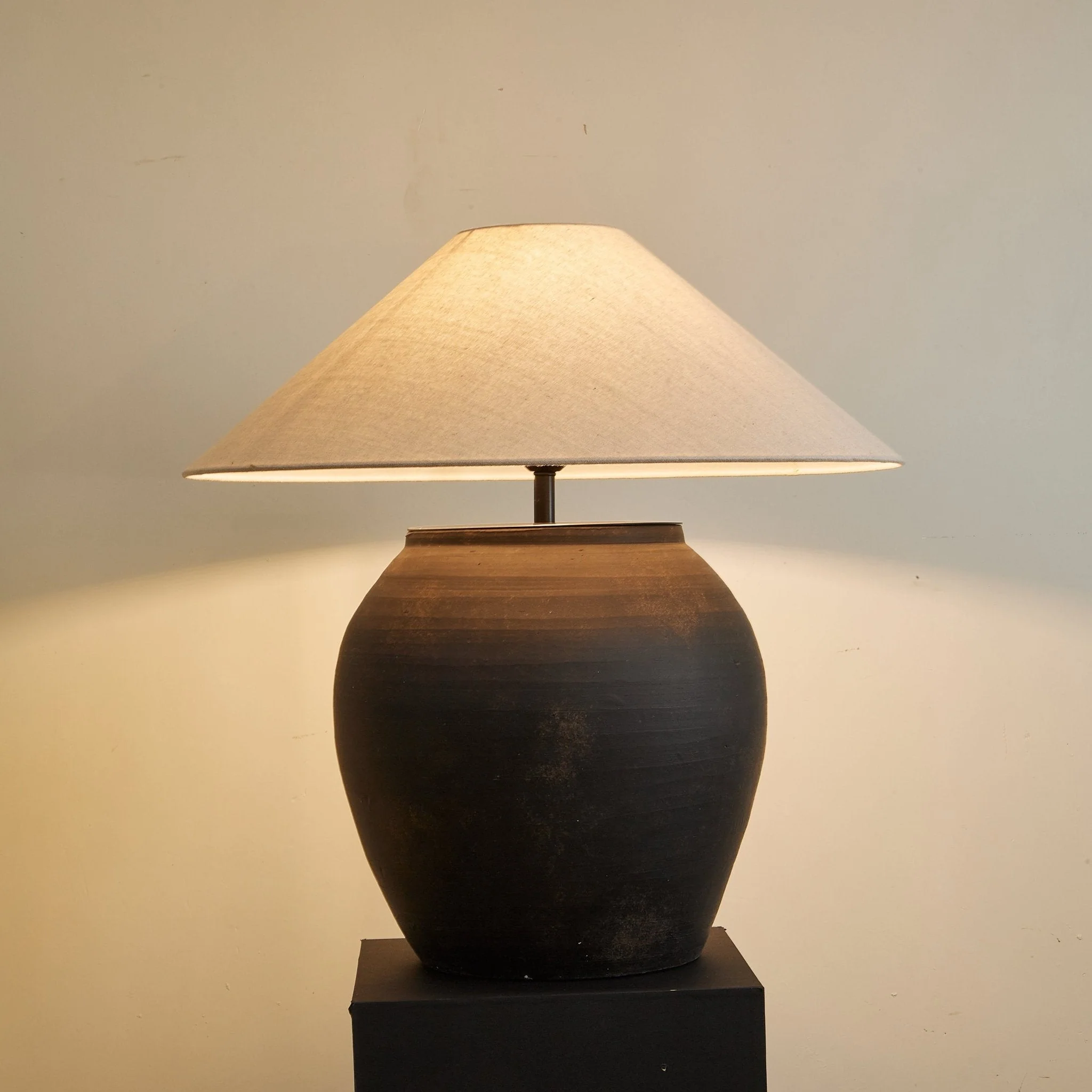Bonvella – Terracotta Tafellamp met Organische Vorm en Aardse Uitstraling - Image 8