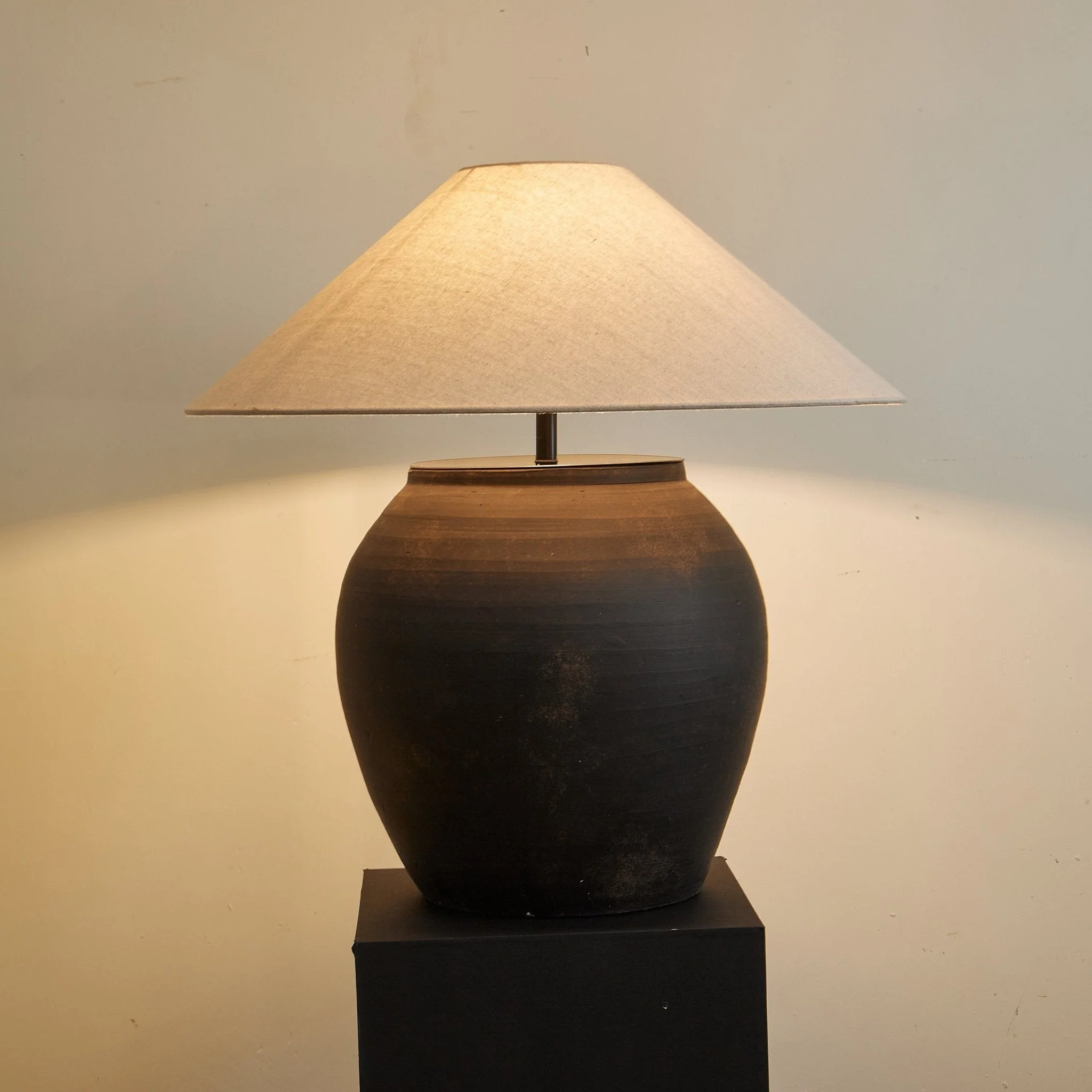 Bonvella – Terracotta Tafellamp met Organische Vorm en Aardse Uitstraling - Image 9