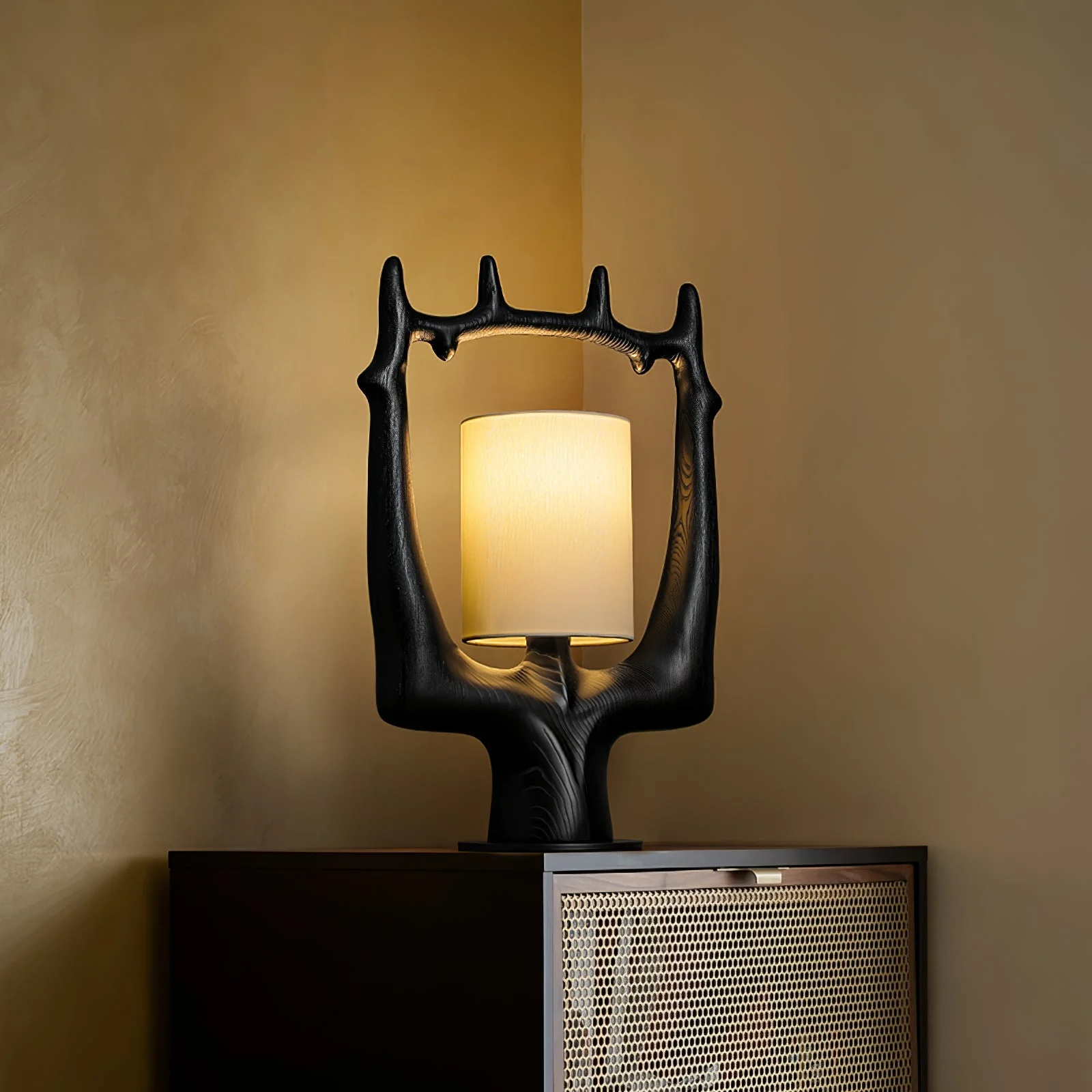 Dravion – Tafellamp met Ronde Geweivorm en Sculpturaal Design - Image 14