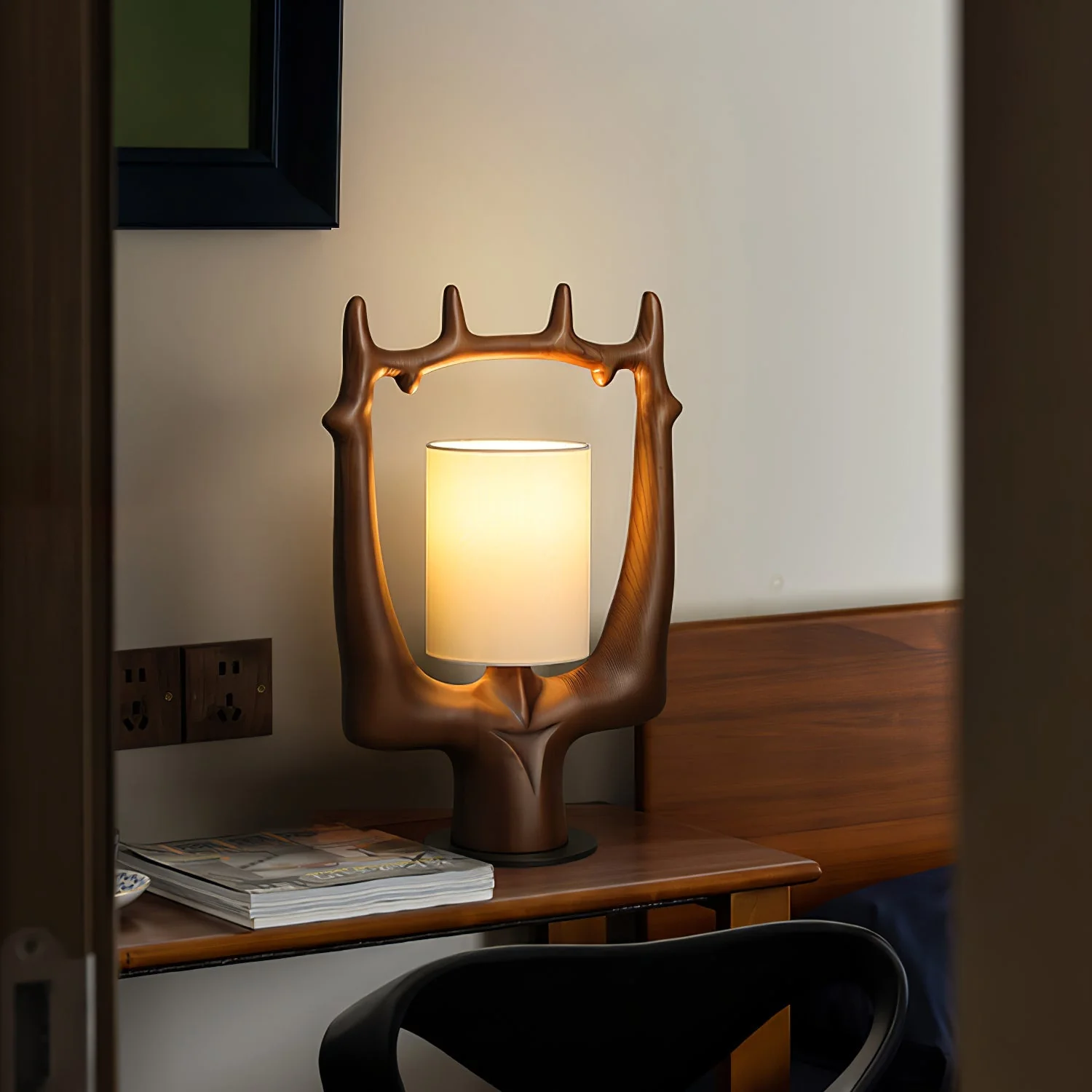 Dravion – Tafellamp met Ronde Geweivorm en Sculpturaal Design - Image 7