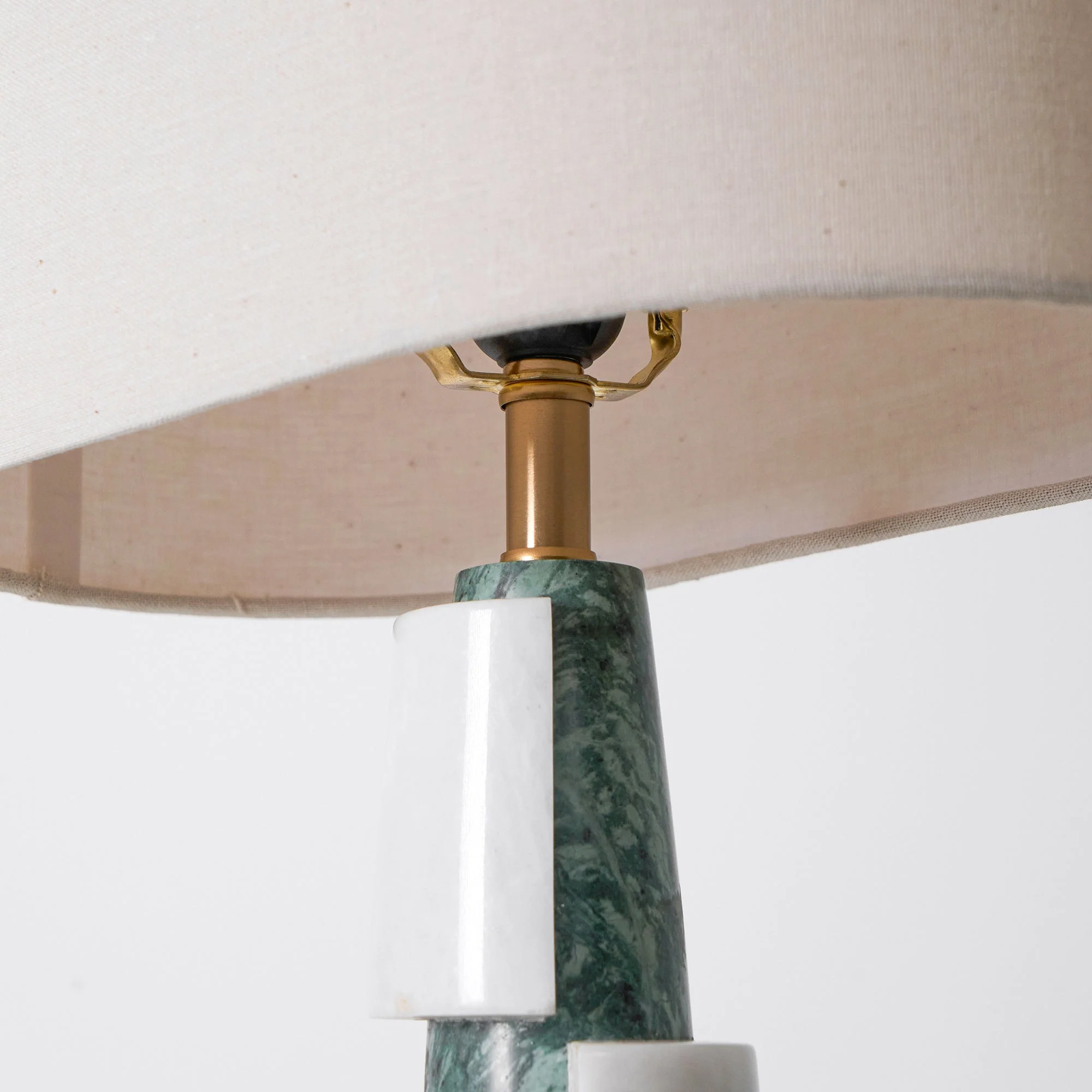 Duvemar – Marmeren Tafellamp met Sculpturale Elegantielijn - Image 25