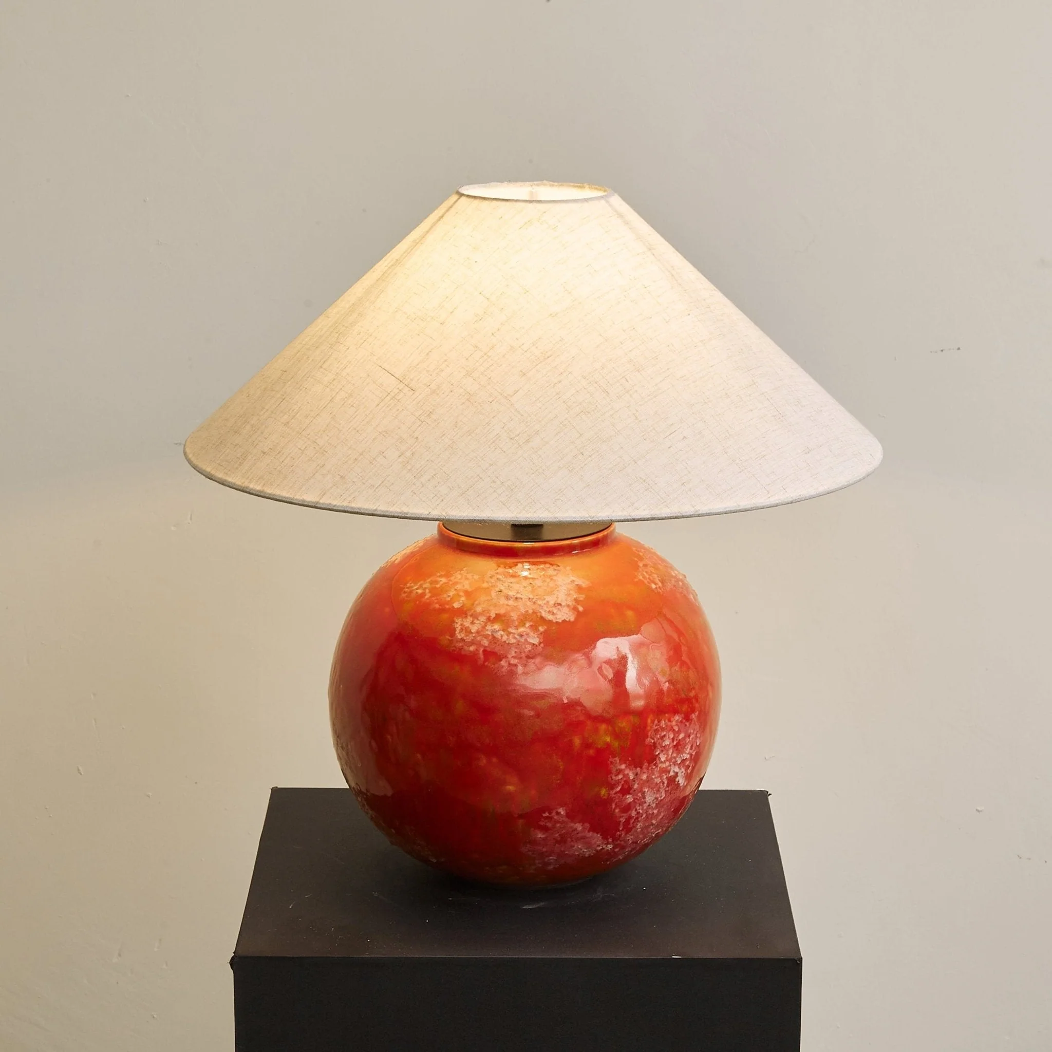 Embrale – Tafellamp met Warme Lichtsluier en Organisch Design - Image 13