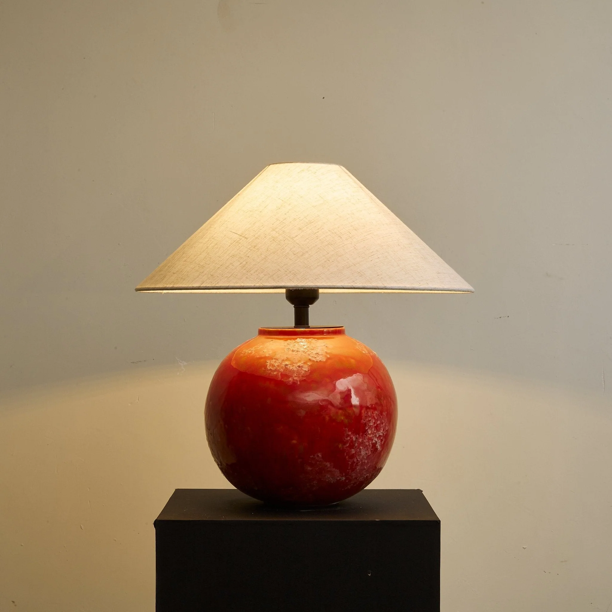 Embrale – Tafellamp met Warme Lichtsluier en Organisch Design - Image 7