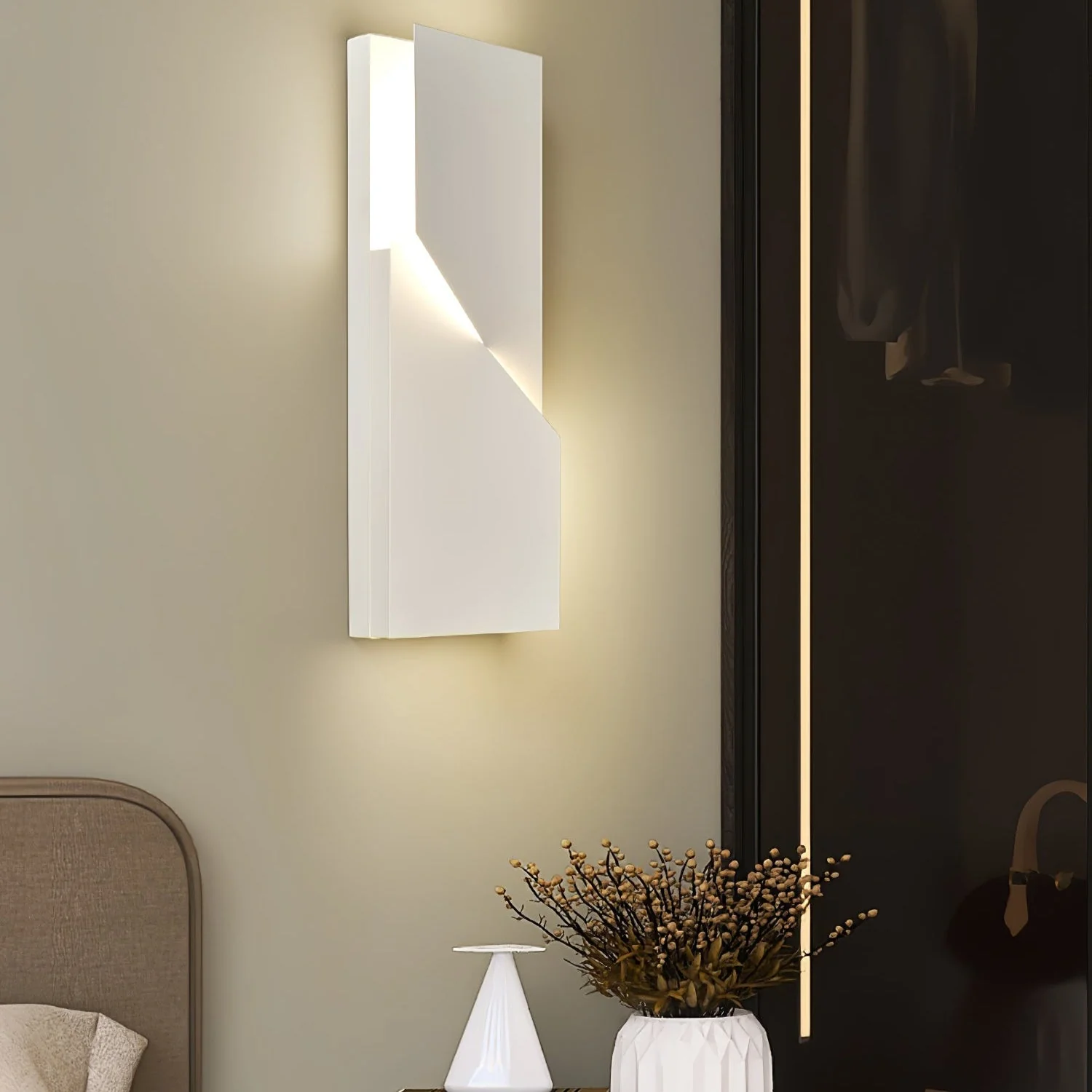 Isara - Minimalistische Aluminium Wandlamp - Image 13