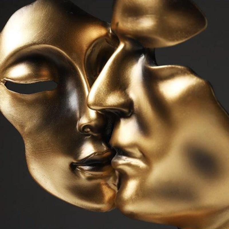 Kaelith – Gouden Abstract Gezicht Sculptuur - Image 5