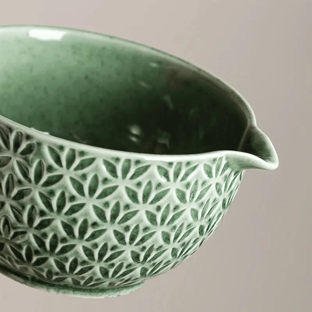 Kazumiya – Groen Keramisch Matcha Theeset 5 6 Delig met Bamboe Accessoires - Image 10