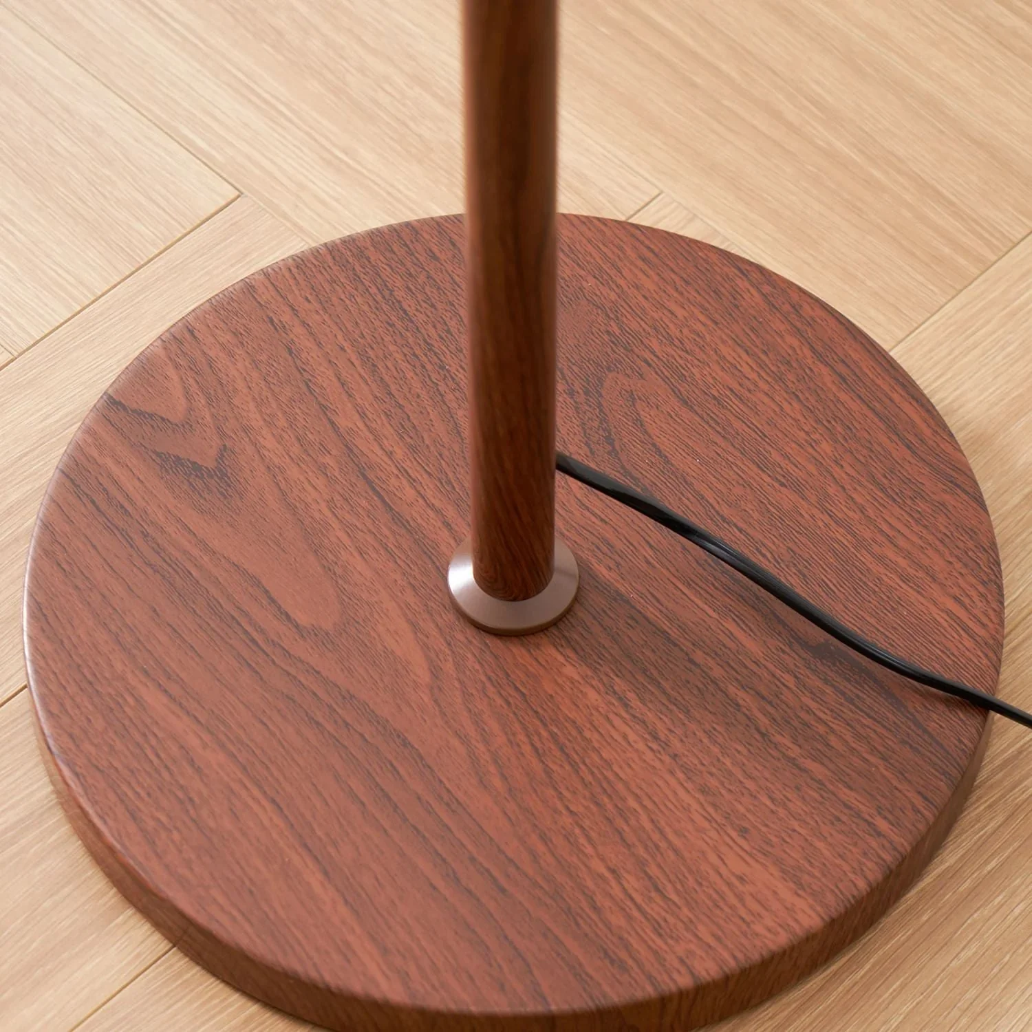 Marzella – Retro Vloerlamp Met Amber Koepel - Image 13