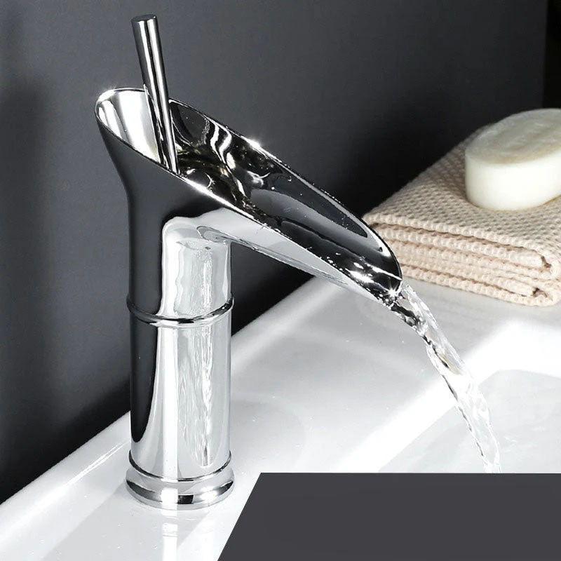 Mirelia - Eenhendel Retro Waterval Kraan voor Moderne Wastafel - Image 7