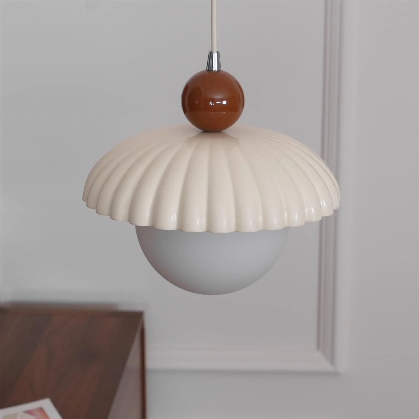 Nyelora – Moderne Hanglamp met Gelaagd Textuurglas - Image 12