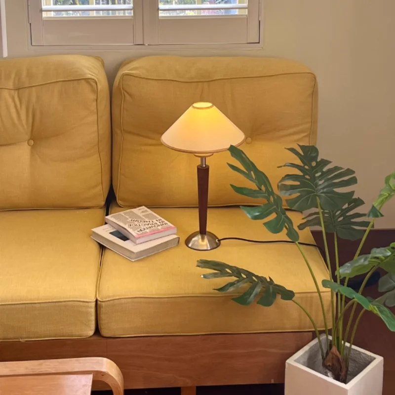 Orona – Mid-Century Conische Tafel Lamp - Image 7