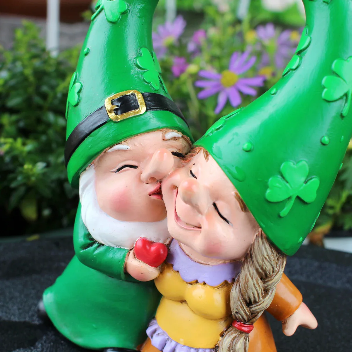 Sabinae - Kabouter Beeldje Liefdeskoppel Handgemaakt van Hars voor Tuin en Feestdecoratie - Image 3