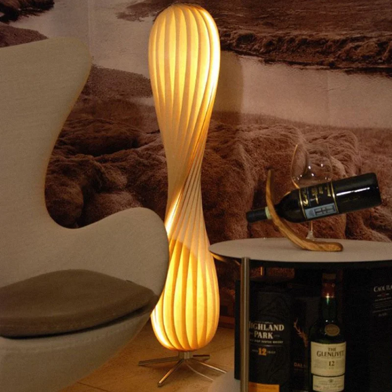 Solavel – Scandinavische Gedraaide Vloerlamp