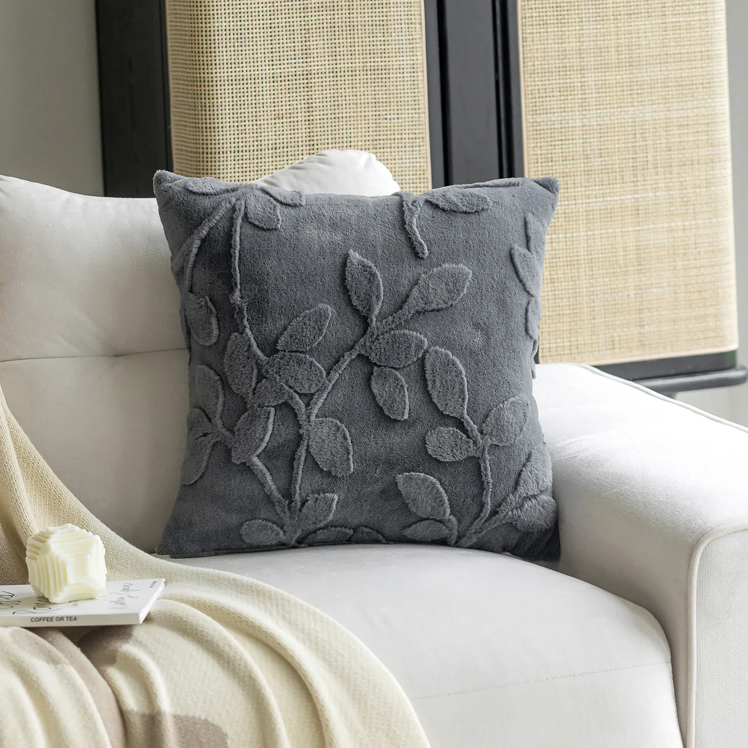 Sylvaran - 3D Jacquard Fluwelen Sierkussen Met Bladpatroon 45x45cm - Image 4