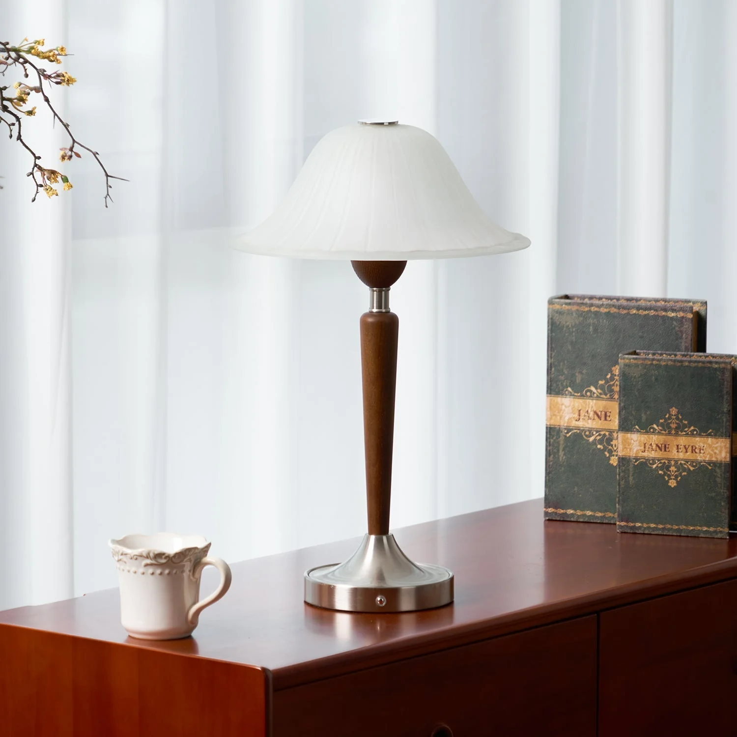 Thamior – Vintage Tafellamp met Klassiek Silhouet en Warme Glans - Image 11