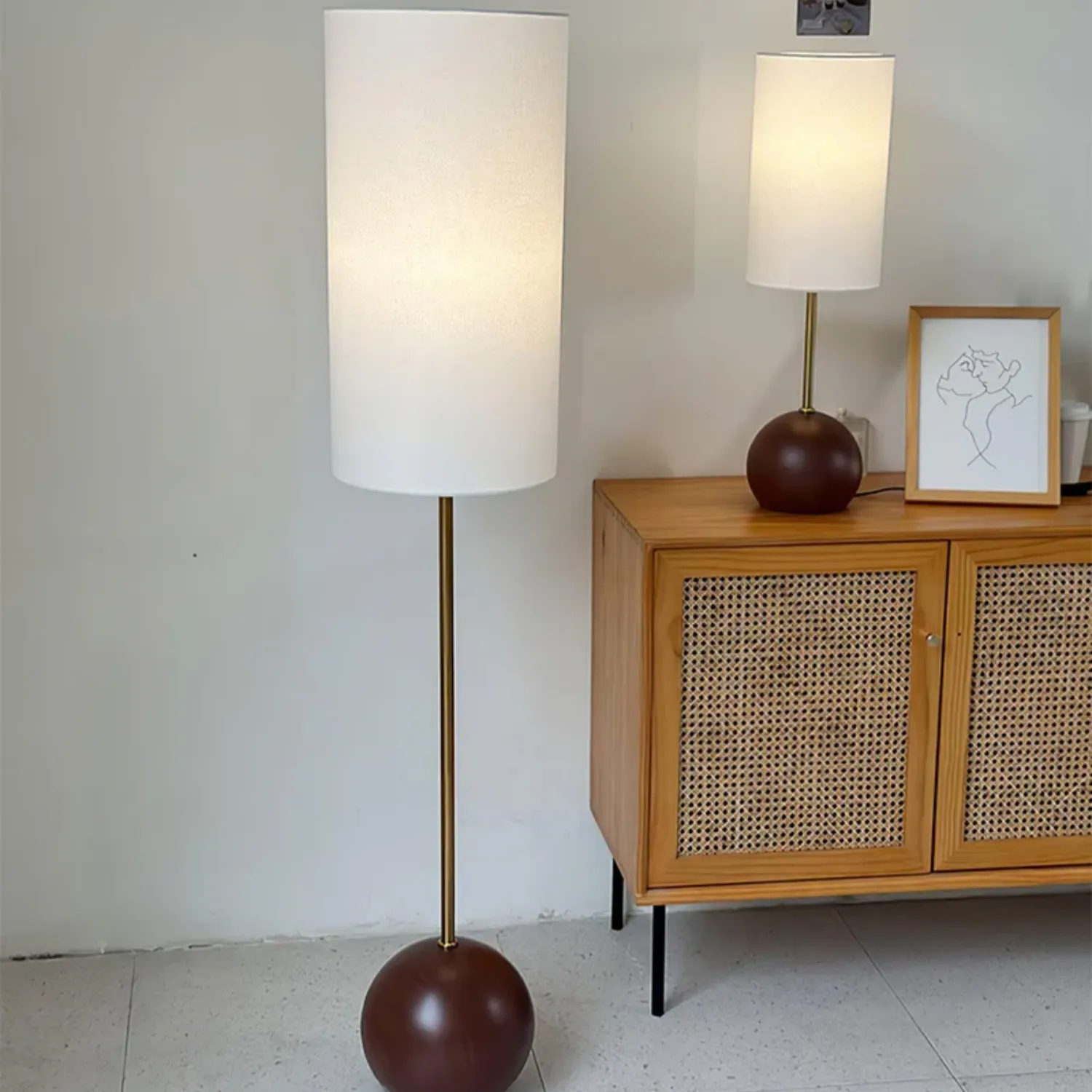 Virello – Houten Sferische Tafellamp met Minimalistisch Design - Image 15