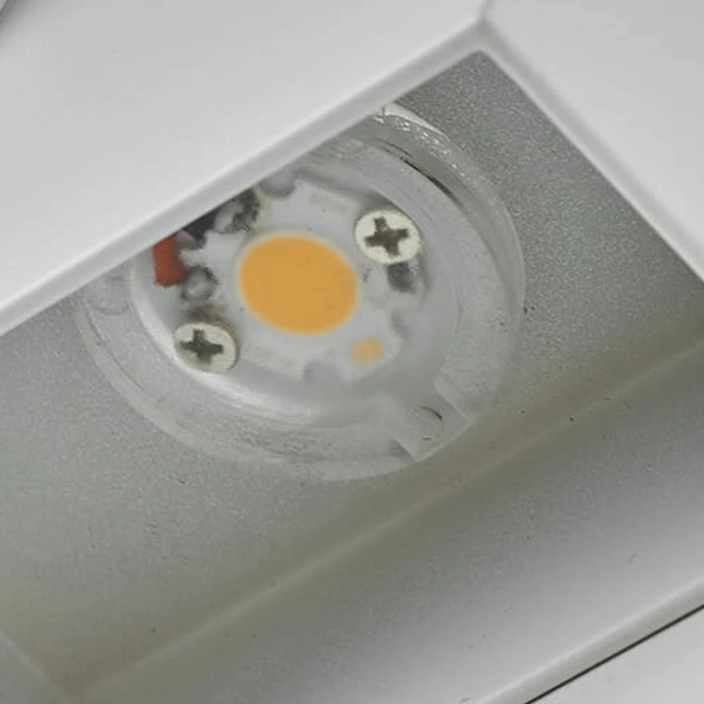 Zenvora – Minimalistische Vierkante LED Wandlamp - Image 8